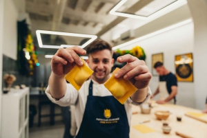 フィレンツェ：料理とワインを伴うパスタ料理の芸術ワークショップ