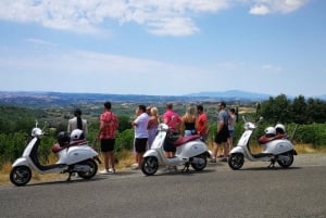 Florencia: Excursión en Vespa al Atardecer en el Chianti con Cata de Vino y Aceite