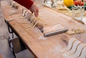 Florence: Tiramisu & Pasta Making Class with Unlimited Wine