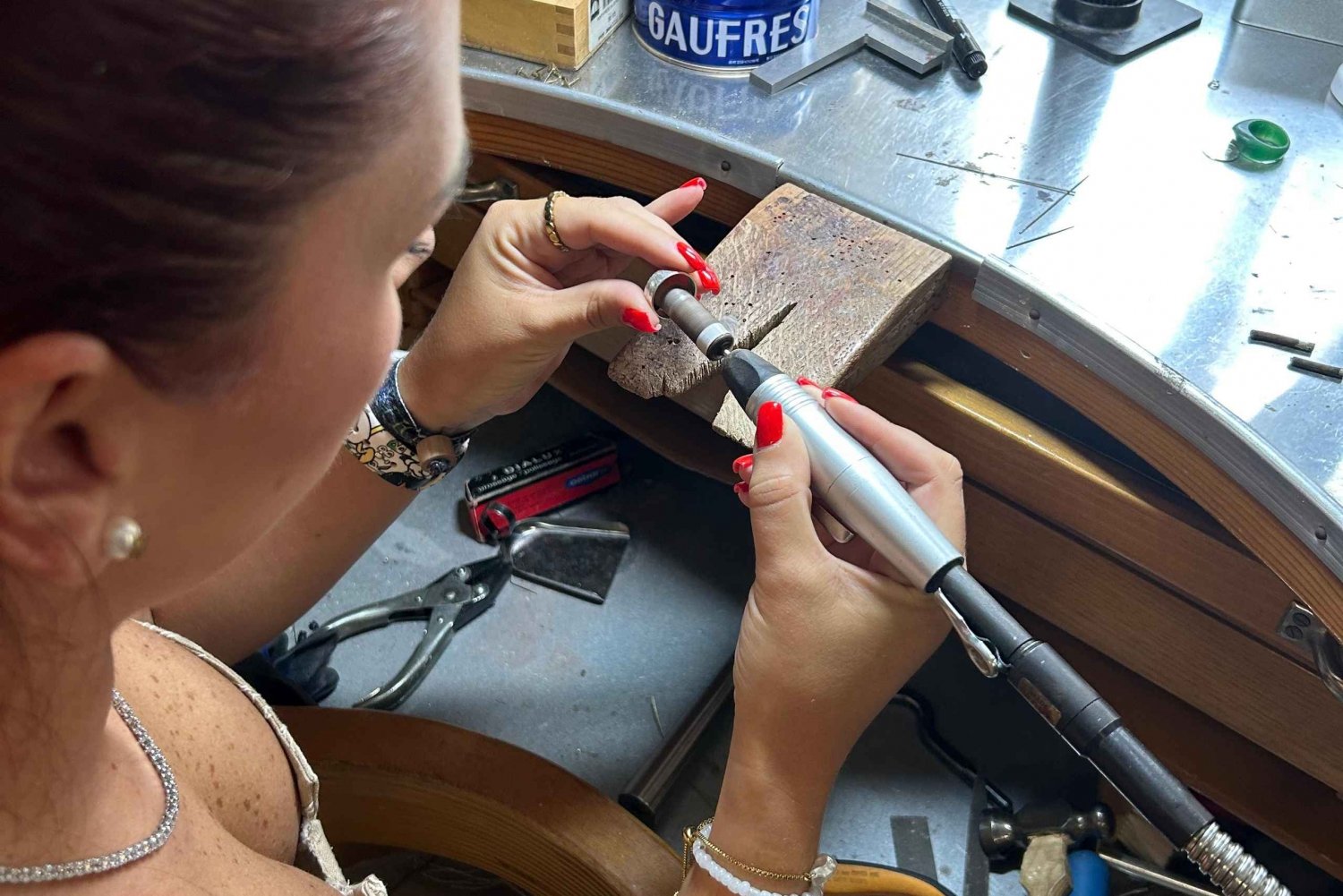 Firenze: Esperienza di creazione di fedi nuziali personalizzate.