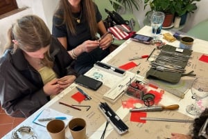 Firenze: Esperienza di creazione di fedi nuziali personalizzate.