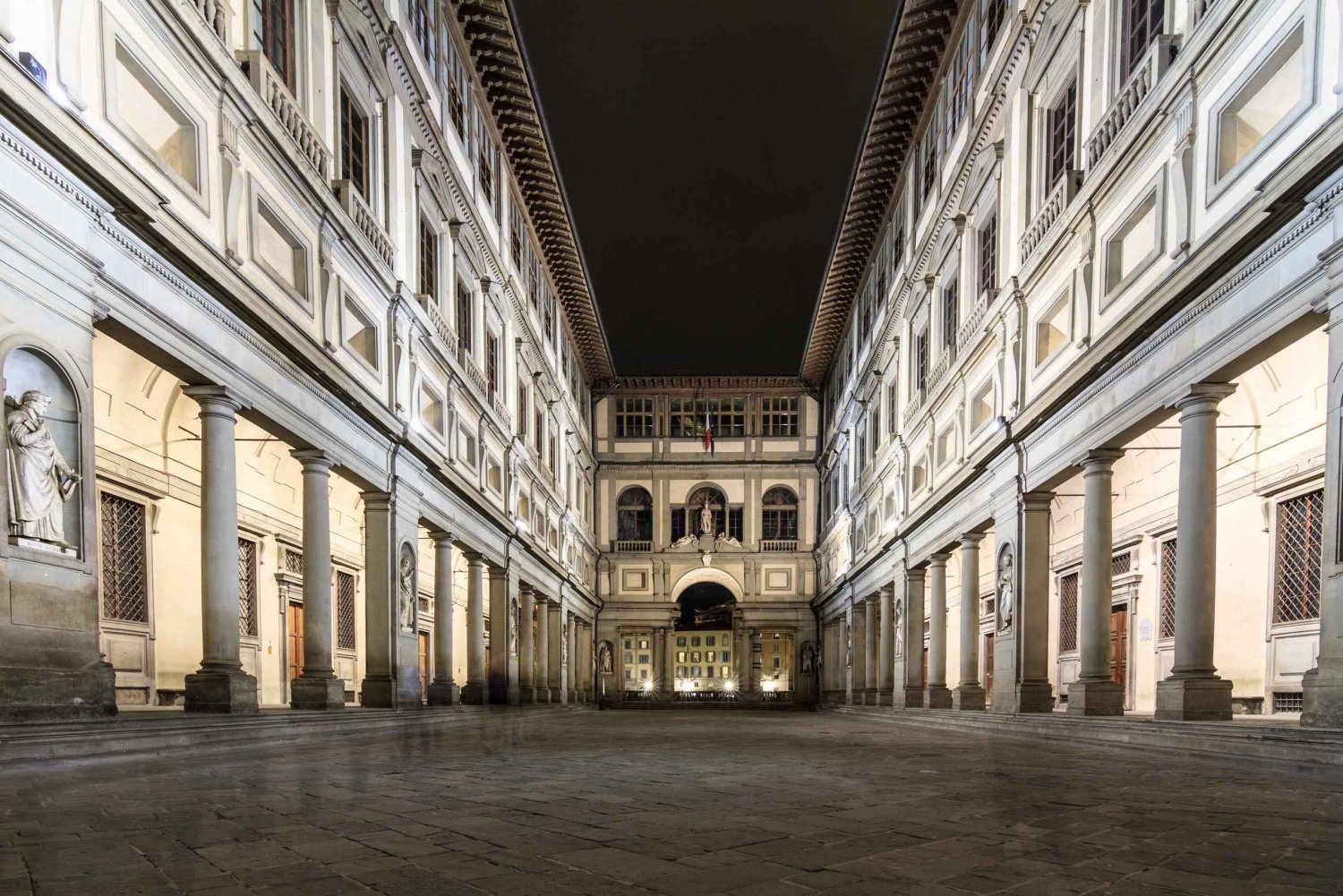 Florens: Mörka hemligheter och skandaler Mörka hemligheter & skandaler Rundvandring på kvällen