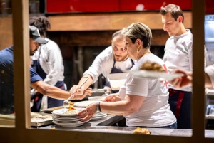 Florence: Dinner & Live Show Experience at Teatro del Sale