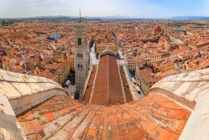 Florencia: Entrada al Duomo con la Cúpula de Brunelleschi