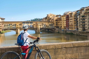 Firenze: tour della città in E-Bike con fermata a Piazzale Michelangelo