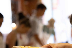 Florencja: Flambé Cheese Wheel Truffle Pasta Class i Tiramisù