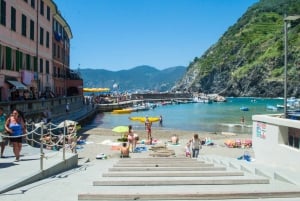 Firenze: Cinque Terre: Kokopäivän bussiretki lounaalla