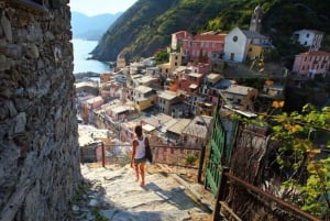 Firenze: Cinque Terre: Kokopäivän bussiretki lounaalla
