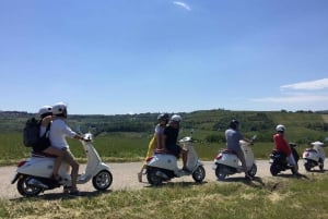 Florence: Full-Day Tuscany Vespa Tour in Chianti