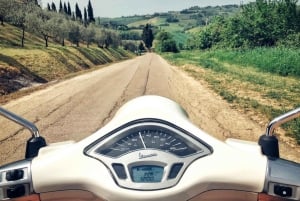 Florence: Full-Day Tuscany Vespa Tour in Chianti