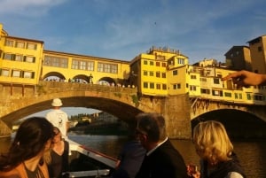 Florence: Gondola Boat Tour with Wine or Coffee and Snack