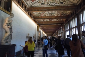 Florence: Group Walking + Uffizi Gallery Tour in Spanish