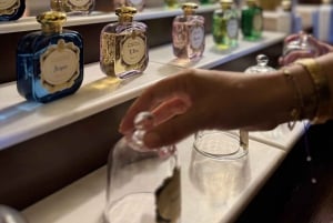 Florence: Guided Tour Europe's oldest pharmacy