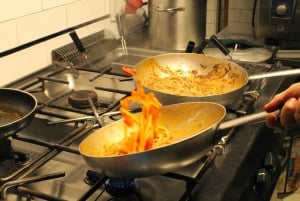 Firenze: Ridetur med italiensk aperitivo