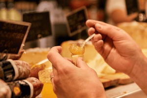 Firenze: Paikallisten ruokamarkkinoiden kiertoajelu ja ruoanlaittokurssi viinin kanssa.