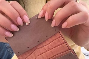 Firenze: Laboratorio di creazione di portafogli in pelle con caffè
