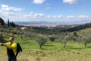 Florence: Local Hiking Tour with Wine and Lunch