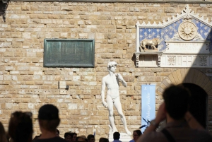 Florence Must-See Squares Walking Tour with Vincenzo