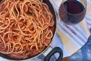 Florence: Pasta and Tiramisu Cooking Class with Chef Sara