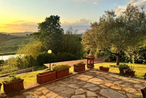 Florence: Pasta and Tiramisu Cooking Class with Chef Sara
