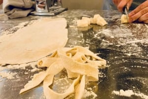 Florence : Cours de cuisine sur les pâtes et le Tiramisu avec du vin