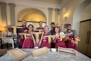 Florence: Pastaklas met wijn, limoncello en dessert