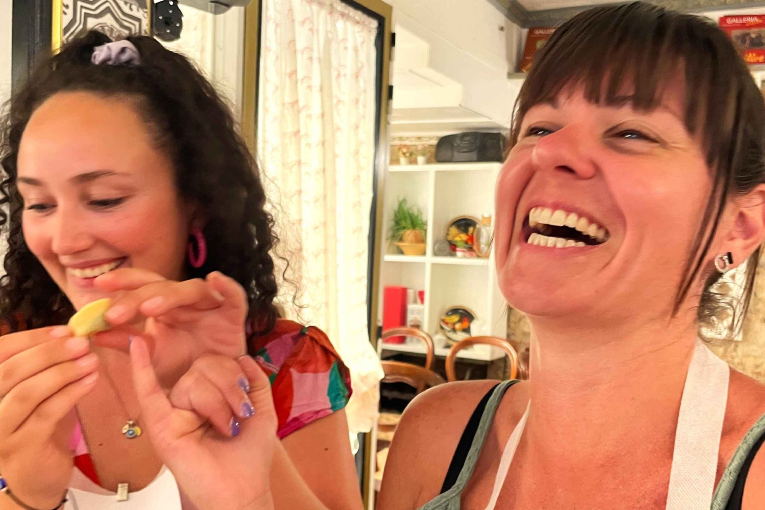 Firenze: Pastanvalmistuskurssi, jossa on illallinen, viiniä ja... laulamista!