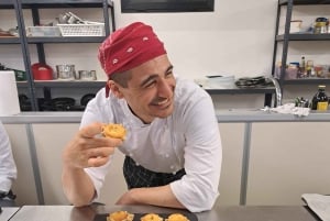 Florença: aula de fazer massa com jantar, vinho e... cante!