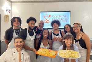 Florença: aula de fazer massa com jantar, vinho e... cante!