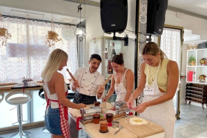 Florença: aula de fazer massa com jantar, vinho e... cante!