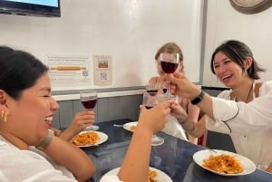 Florença: aula de fazer massa com jantar, vinho e... cante!