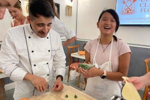 Firenze: Pastanvalmistuskurssi, jossa on illallinen, viiniä ja... laulamista!