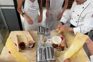 Firenze: Pastanvalmistuskurssi, jossa on illallinen, viiniä ja... laulamista!