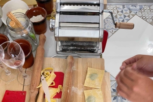 Firenze: Pastanvalmistuskurssi, jossa on illallinen, viiniä ja... laulamista!