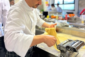 Firenze: Pastanvalmistuskurssi, jossa on illallinen, viiniä ja... laulamista!