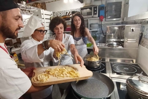 Firenze: Pastanvalmistuskurssi, jossa on illallinen, viiniä ja... laulamista!