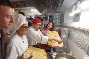 Firenze: Pastanvalmistuskurssi, jossa on illallinen, viiniä ja... laulamista!