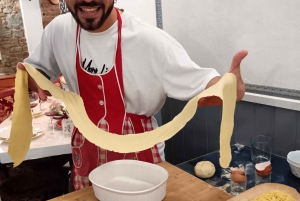 Firenze: Pastanvalmistuskurssi, jossa on illallinen, viiniä ja... laulamista!