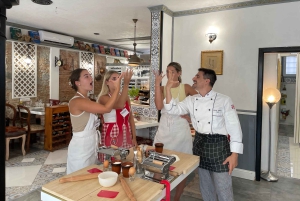 Firenze: Pastanvalmistuskurssi, jossa on illallinen, viiniä ja... laulamista!