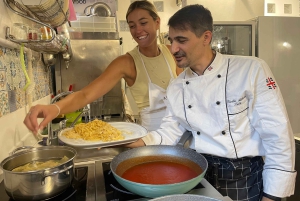 Firenze: Pastanvalmistuskurssi, jossa on illallinen, viiniä ja... laulamista!