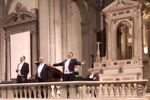 Florence: Piazza Signoria, Dinner, and the Three Tenors