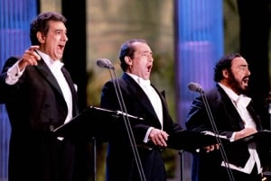 Florence: Piazza Signoria, Dinner, and the Three Tenors