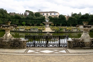 フィレンツェピッティ宮殿とボーボリ庭園ウォーキングツアー