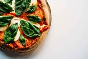Florence: Pizza Dinner and Opera Arias Concert