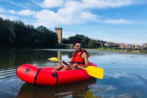 Florencia: Crucero guiado en kayak por el Ponte Vecchio y los monumentos de la ciudad