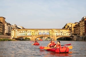 Florence : Croisière guidée en kayak sur le Ponte Vecchio et les curiosités de la ville