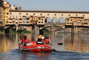 Florença: Experiência de Rafting na Ponte Vecchio com Aperitivo