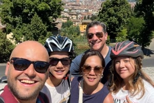 Tour in bicicletta elettrica di Firenze + servizio fotografico e degustazioni