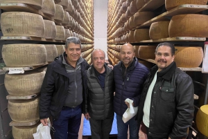 Florencja: prywatna wycieczka Ferrari, degustacja parmigiano i balsamiczna