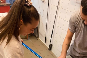 Florenz: Privater Pizzabackkurs mit Weinverkostung